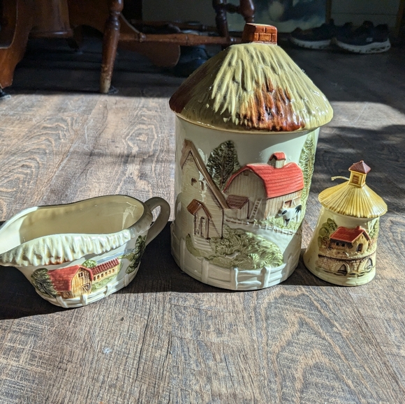 Rosenfeld COOKIE JARFarmhouse cow lovers Thatched Roof...